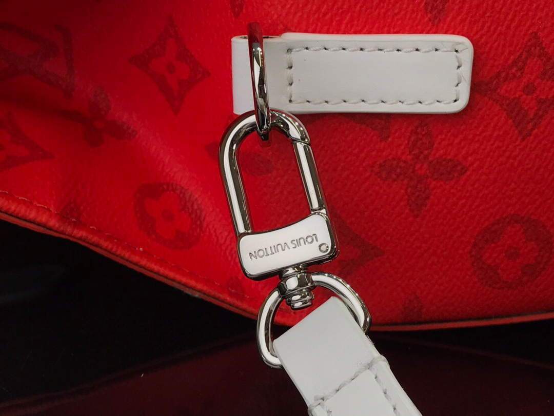 LV M46113 Louis Vuitton Carry It Bag 25cm Monogram Canvas Spring/Summer 2021 Collection Red