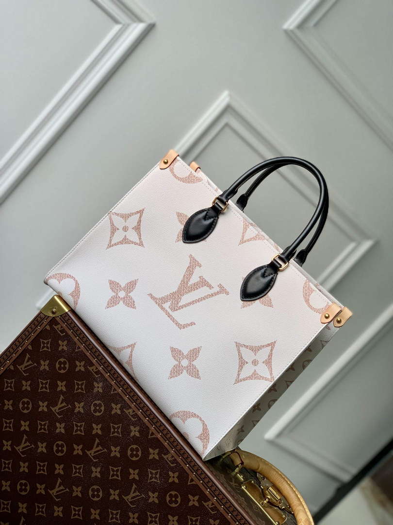 LV M46912 Louis Vuitton OnTheGo MM Tote Bag Beige