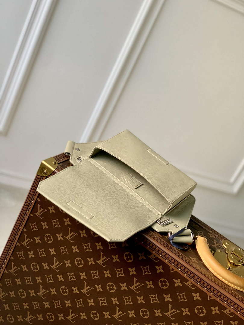 LV M22665 Louis Vuitton Takeoff Slingbag Gray