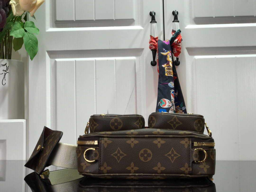 LV M45672 Louis Vuitton Geronimos Bag Monogram