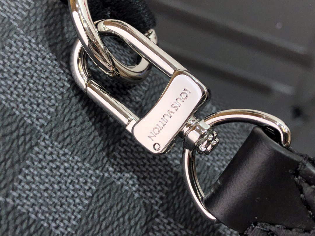 LV N45277 Louis Vuitton Avenue Slingbag Black