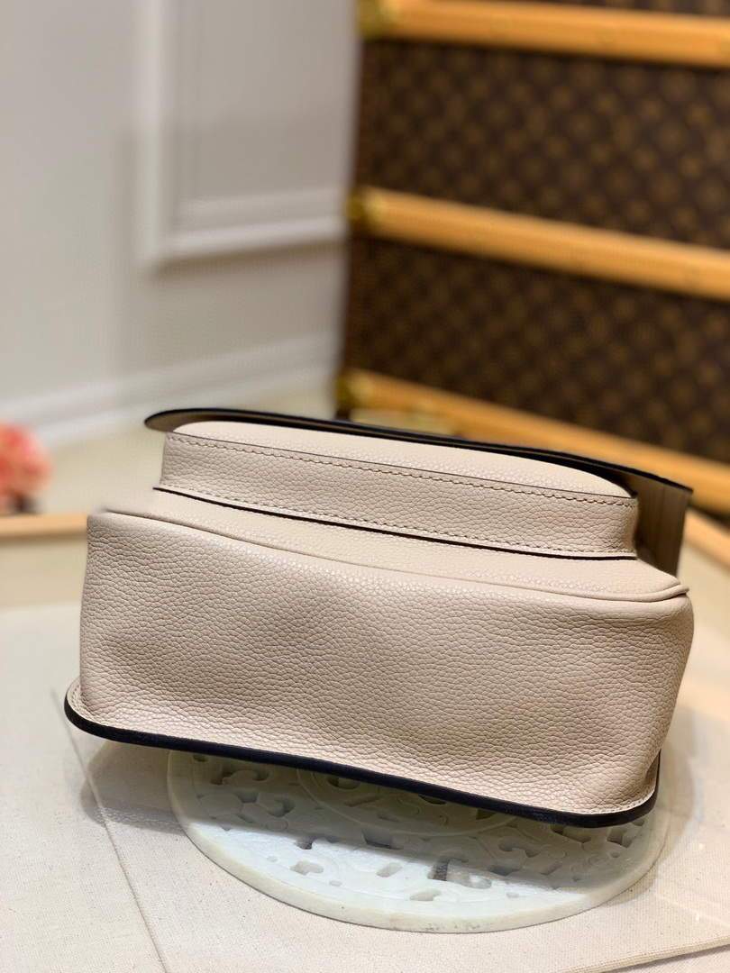 LV M57072 Louis Vuitton M57067 Lockme Chain PM Shoulder Bags in Greige