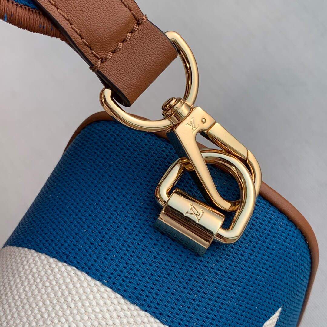 LV M57659 Louis Vuitton M57722 twist MM Other Leathers Shoulder Bag Blue