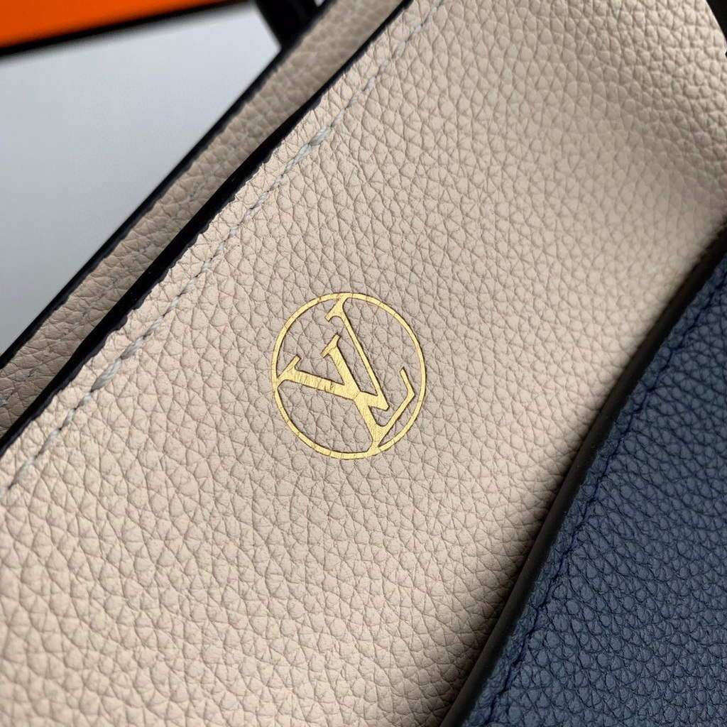 Louis Vuitton M53825 LV M53823 on My Side MM High end Leathers M55302 Bag Black