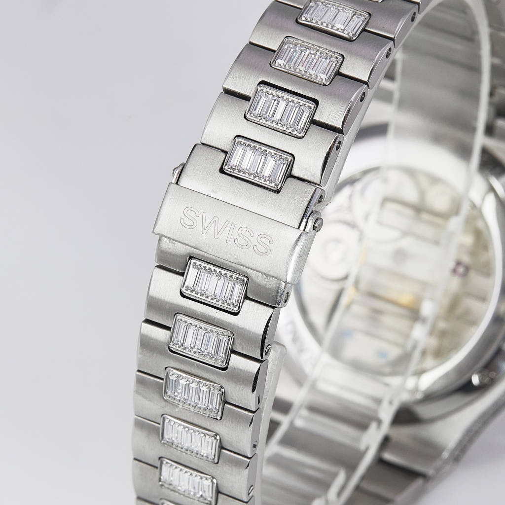 Girard-Perregaux Zhi. Perregaux GP Laureato Chronograph Laurel Tourbillon watch!