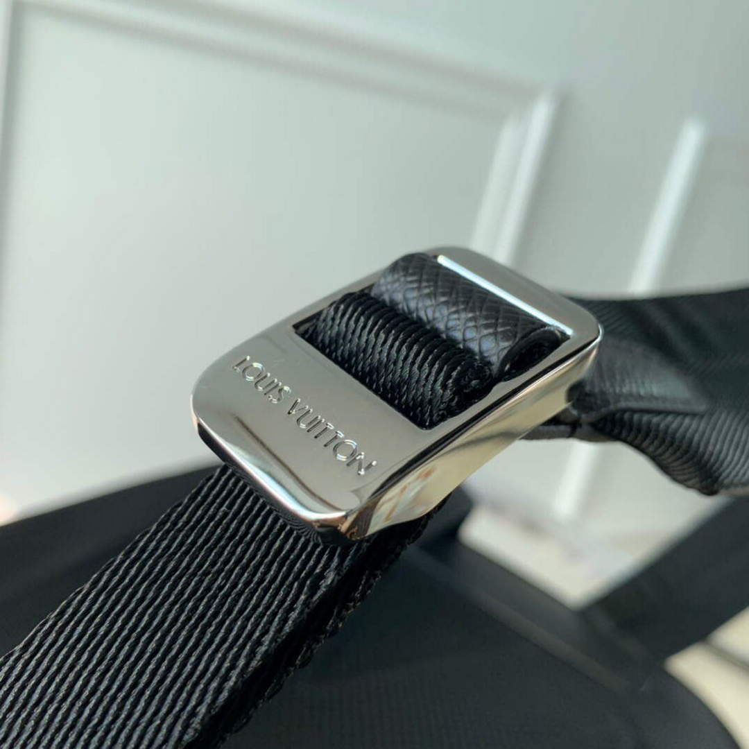 LV M30857 Louis Vuitton Adrian Backpack Black