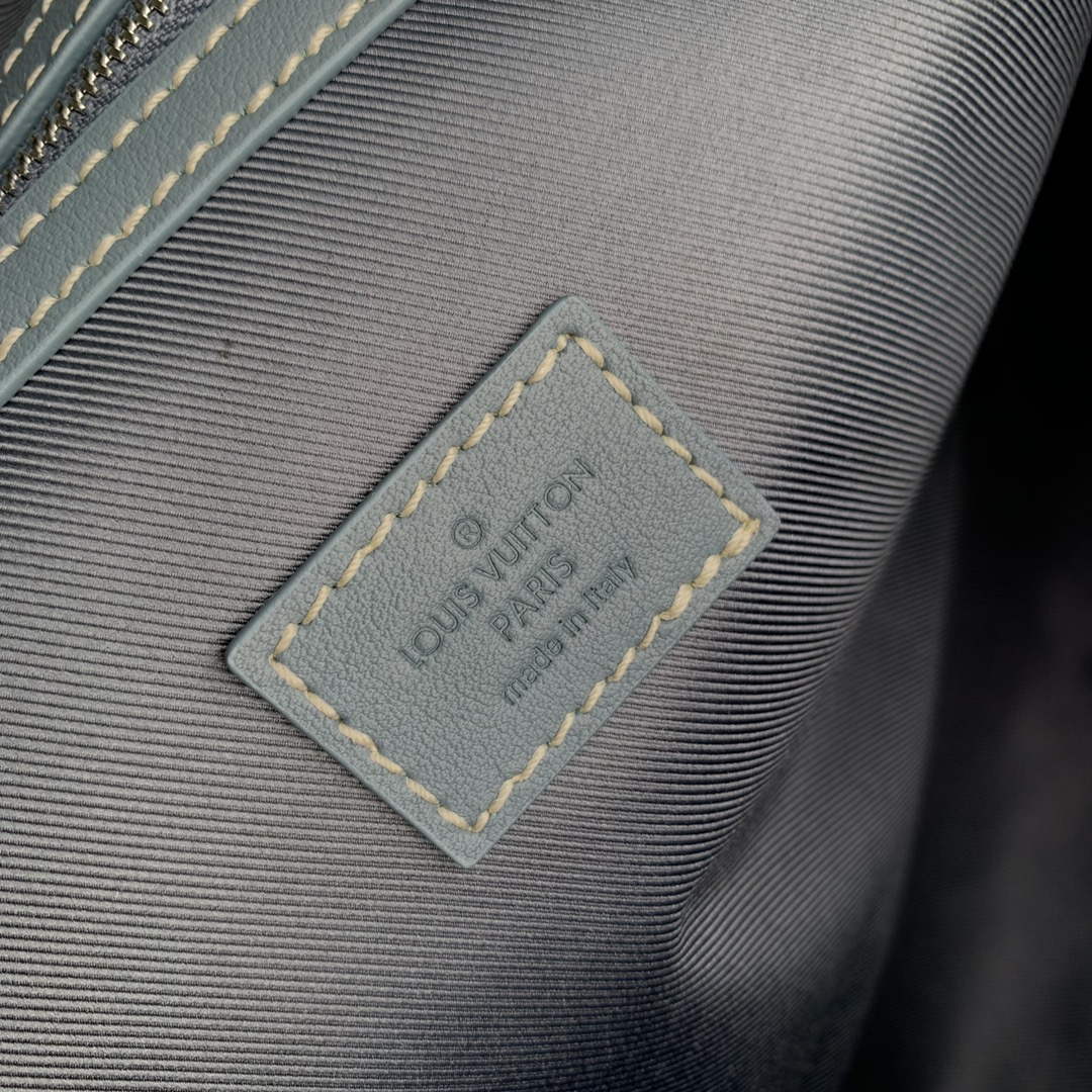 LV M22532 Louis Vuitton Keepall Bandouli��re 50 Bag