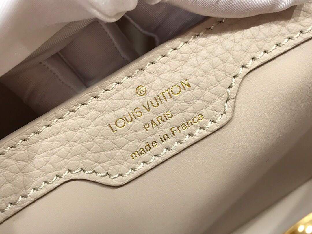 LV M57523 Louis Vuitton Capucines MM Handbag Gray Pink