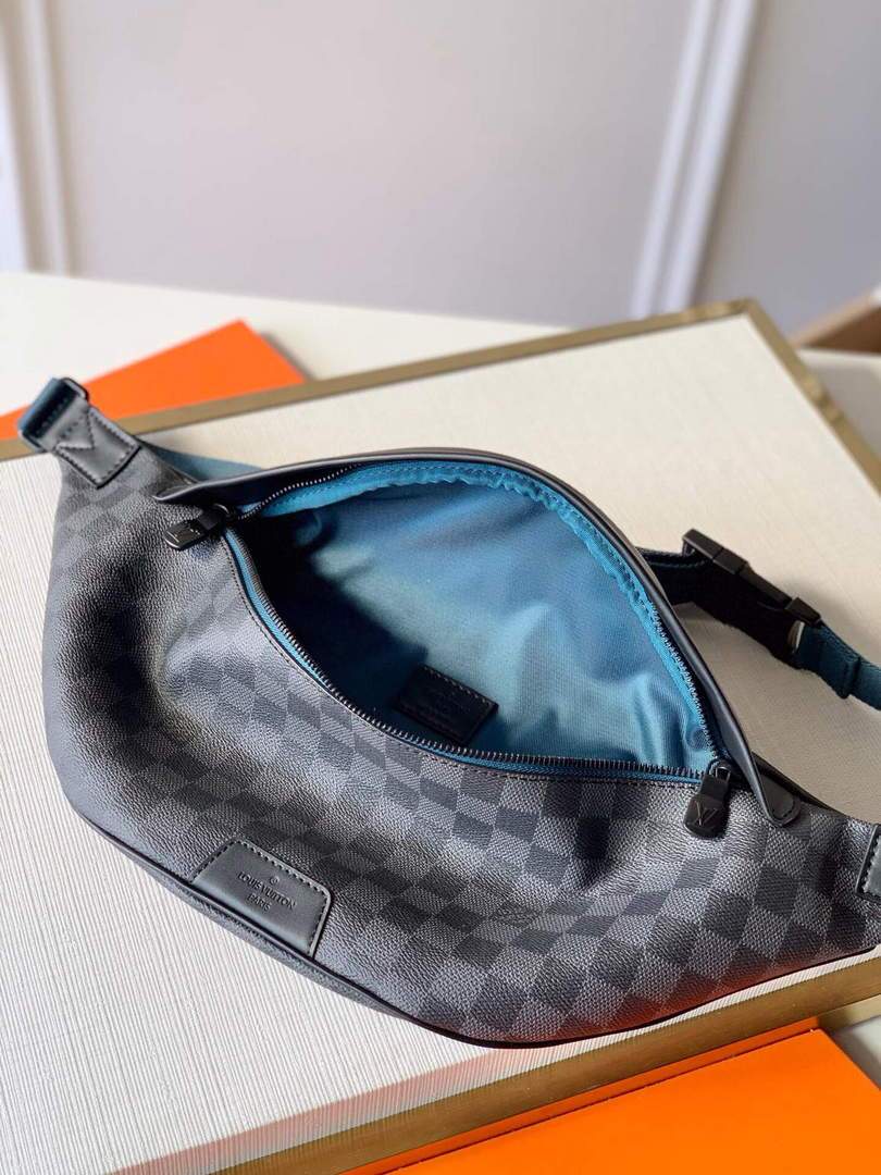 LV N40187 Louis Vuitton Discovery Bumbag Damier Graphite
