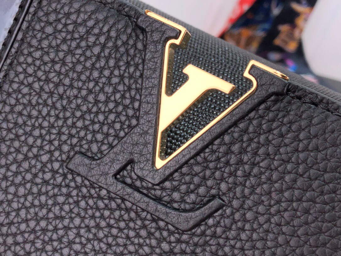 LV M59269 Louis Vuitton Capucines BB Handbag Black