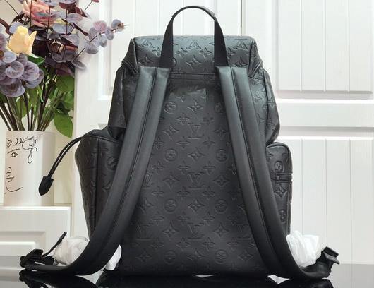 LV M43680 Louis Vuitton Discovery Backpack Black