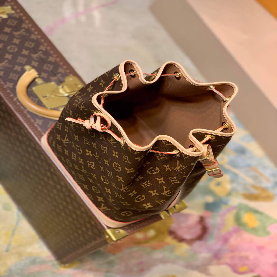 LV M42224 Louis Vuitton No�� Bucket Bag