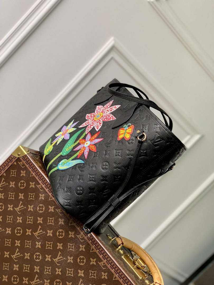 LV M21733 Louis Vuitton LV x YK Neverfull MM Bag Black