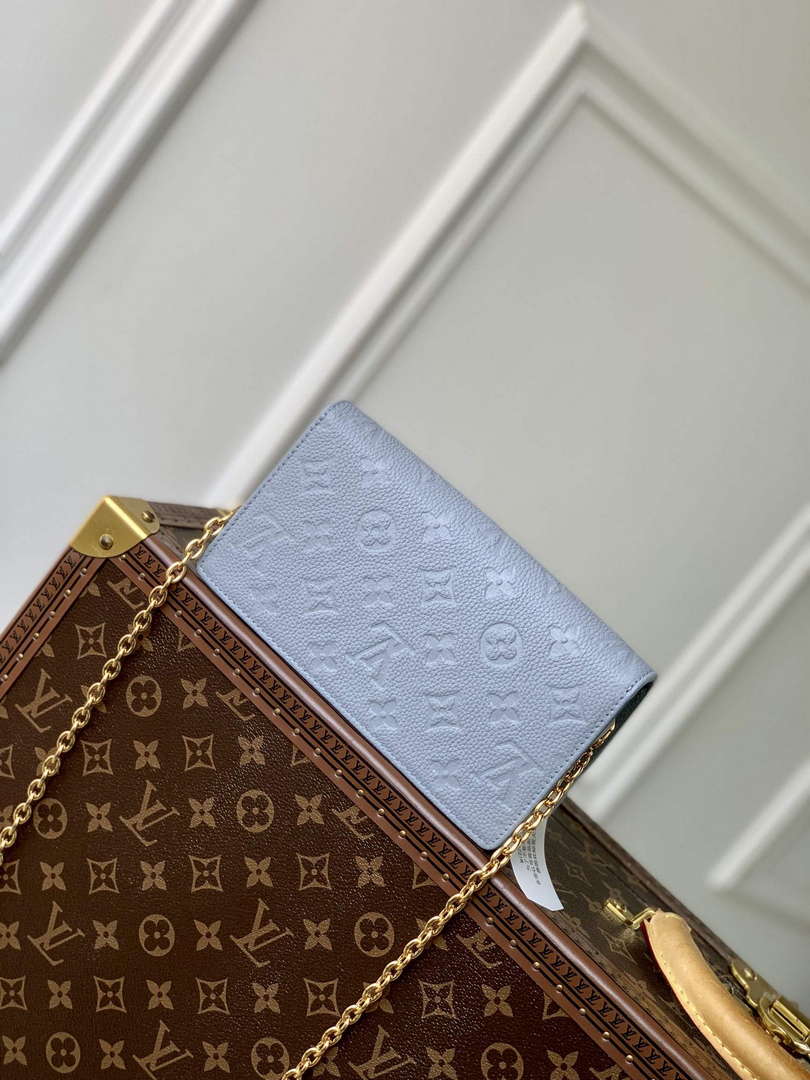 LV M83233 Louis Vuitton Wallet On Chain Lily Bag Blue Hour
