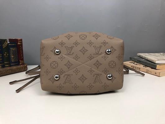 LV M57201 Louis Vuitton M57070 Bella Mahina M57068 Crossbody Galet Gray