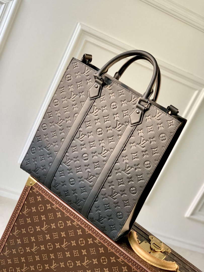 LV M21866 Louis Vuitton Sac Plat NV Bag Black