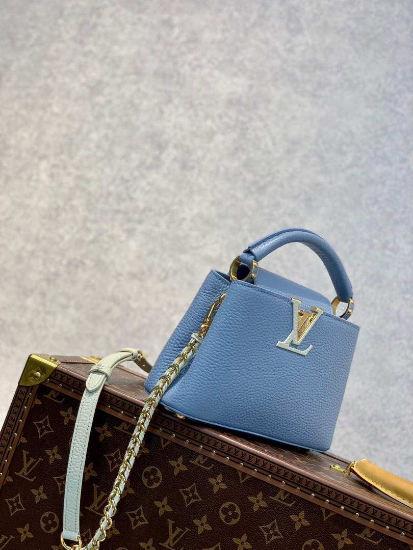 LV M59709 Louis Vuitton Capucines Mini Bag Blue
