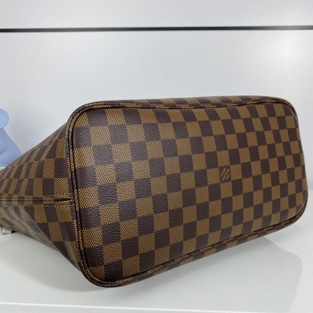 Louis Vuitton LV N41358 Neverfull MM Damier Ebene Cerise Red
