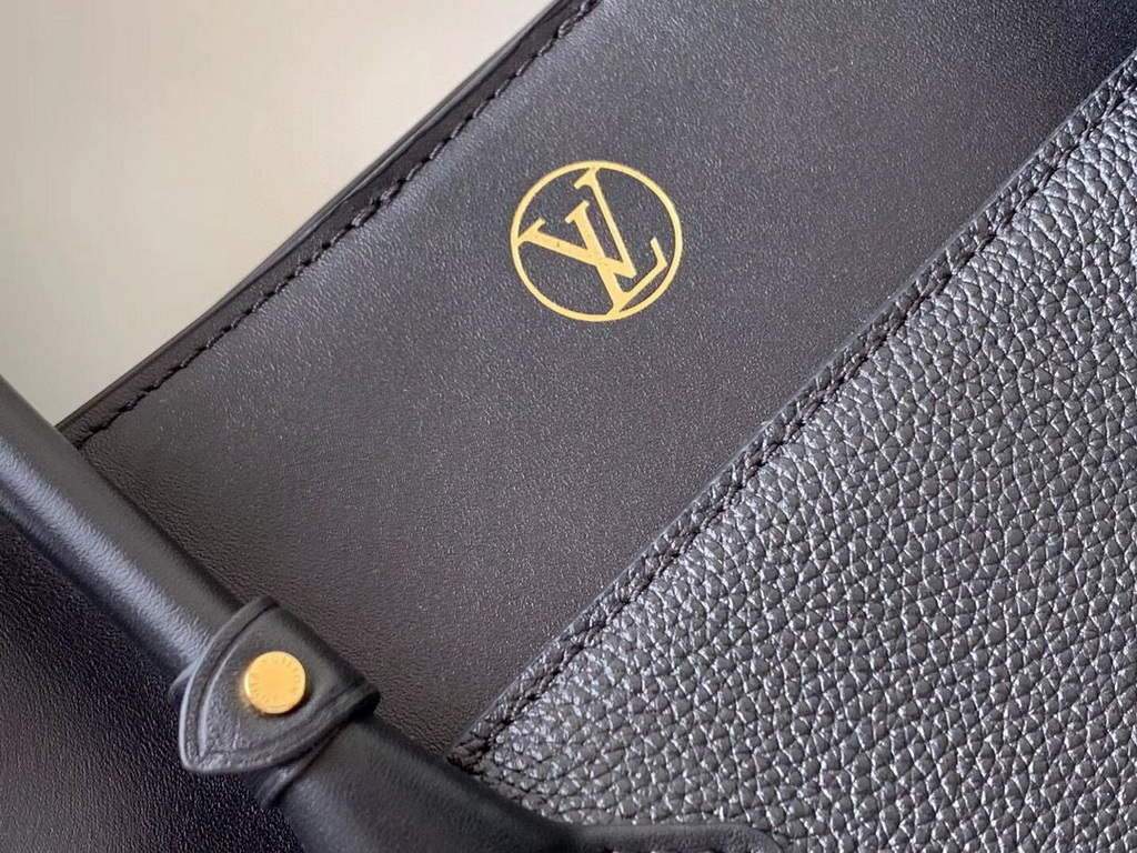 LV M53826 Louis Vuitton M53825 on My Side High end Leathers Tote bag Black