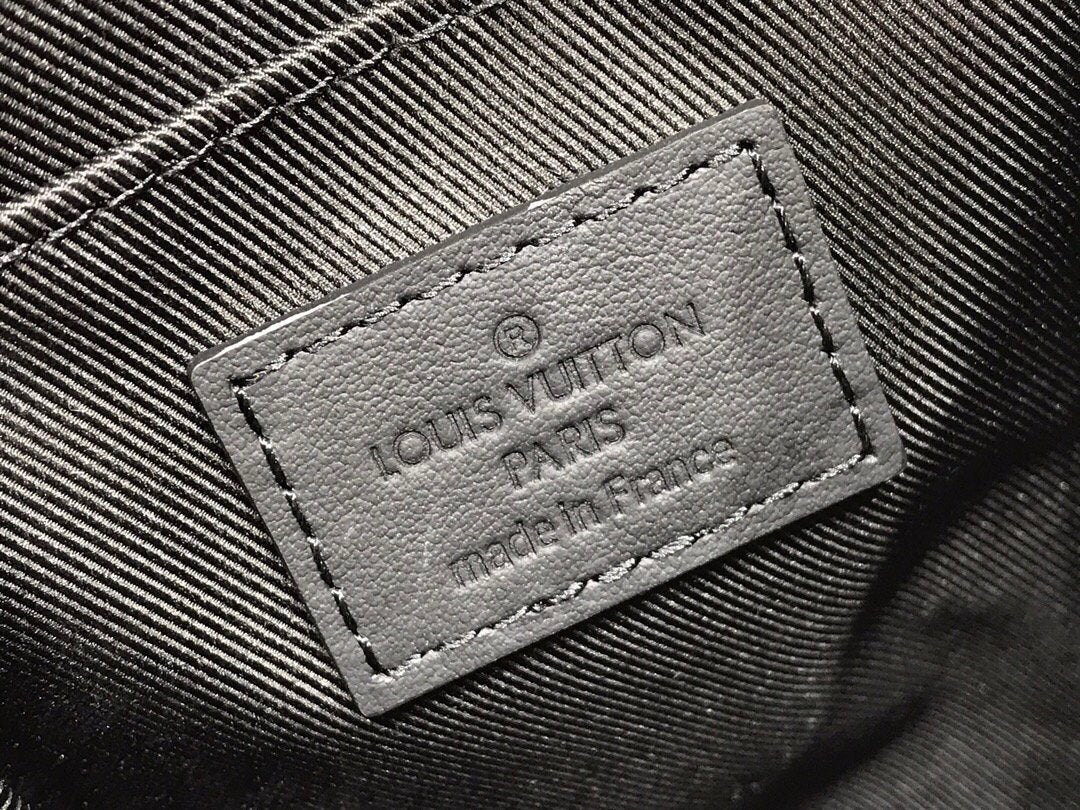 LV M57089 Louis Vuitton Phone Pouch Black Grained Calf Leather