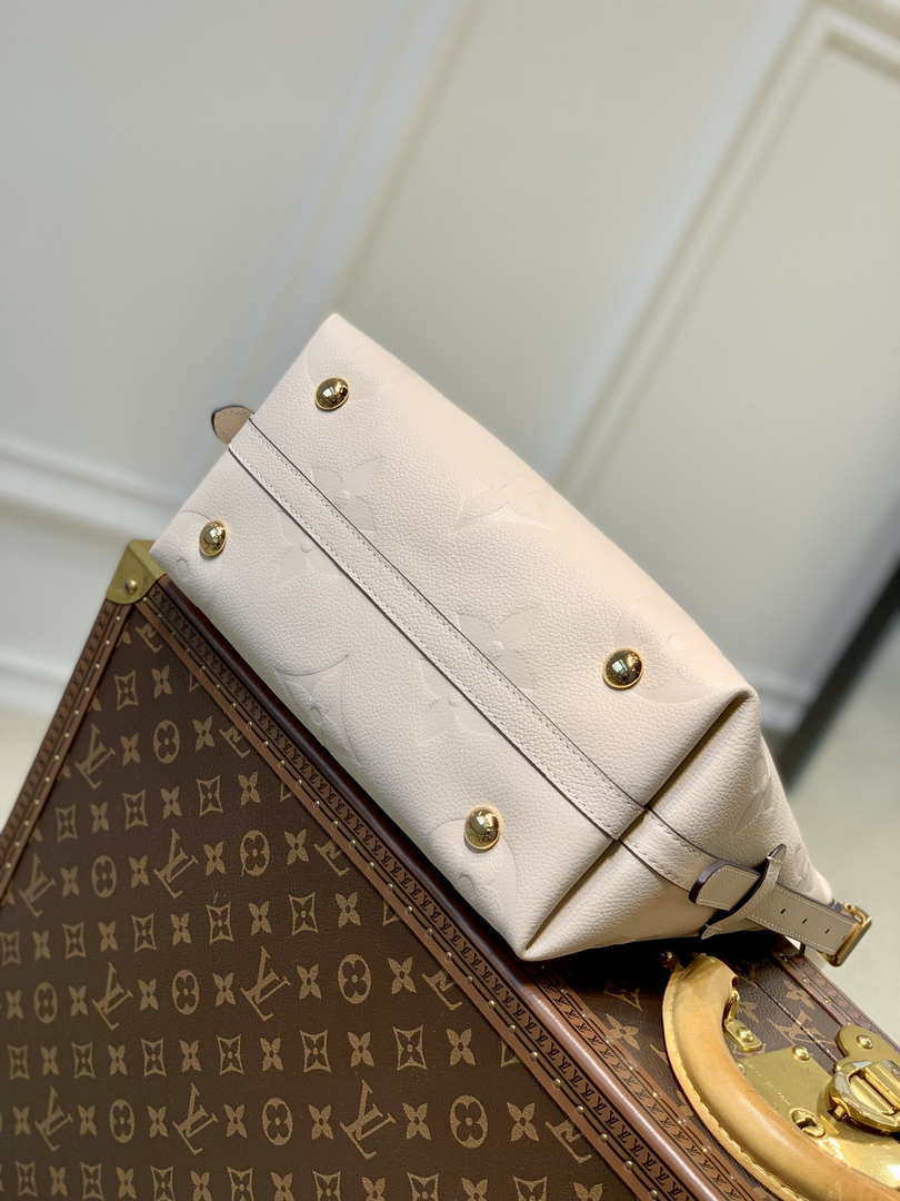 Louis Vuitton M46293 LV Carryall PM monogram Cr��me Biege