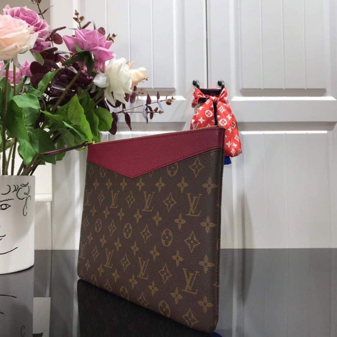 LV M64591 Louis Vuitton Daily Pouch Monogram Canvas Bag M62942 Wine Red