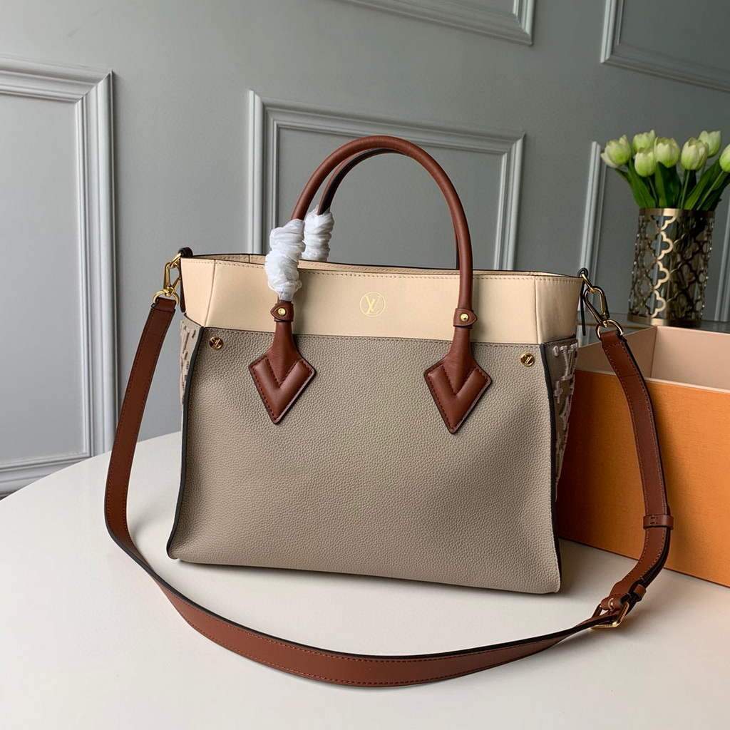 LV M53825 Louis Vuitton M53826 on My Side High end Leathers Tote bag Galet Grey