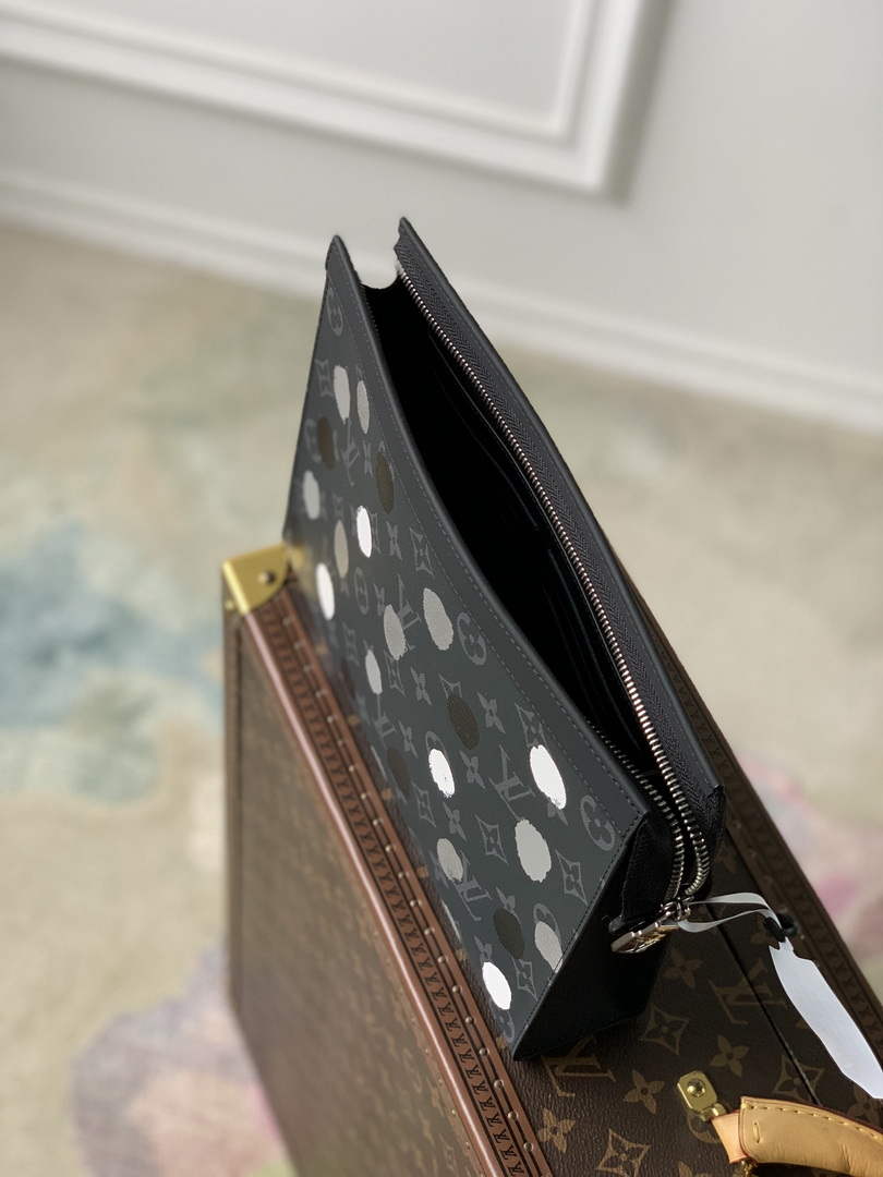 LV M81934 Louis Vuitton LV x YK Pochette Voyage Bag