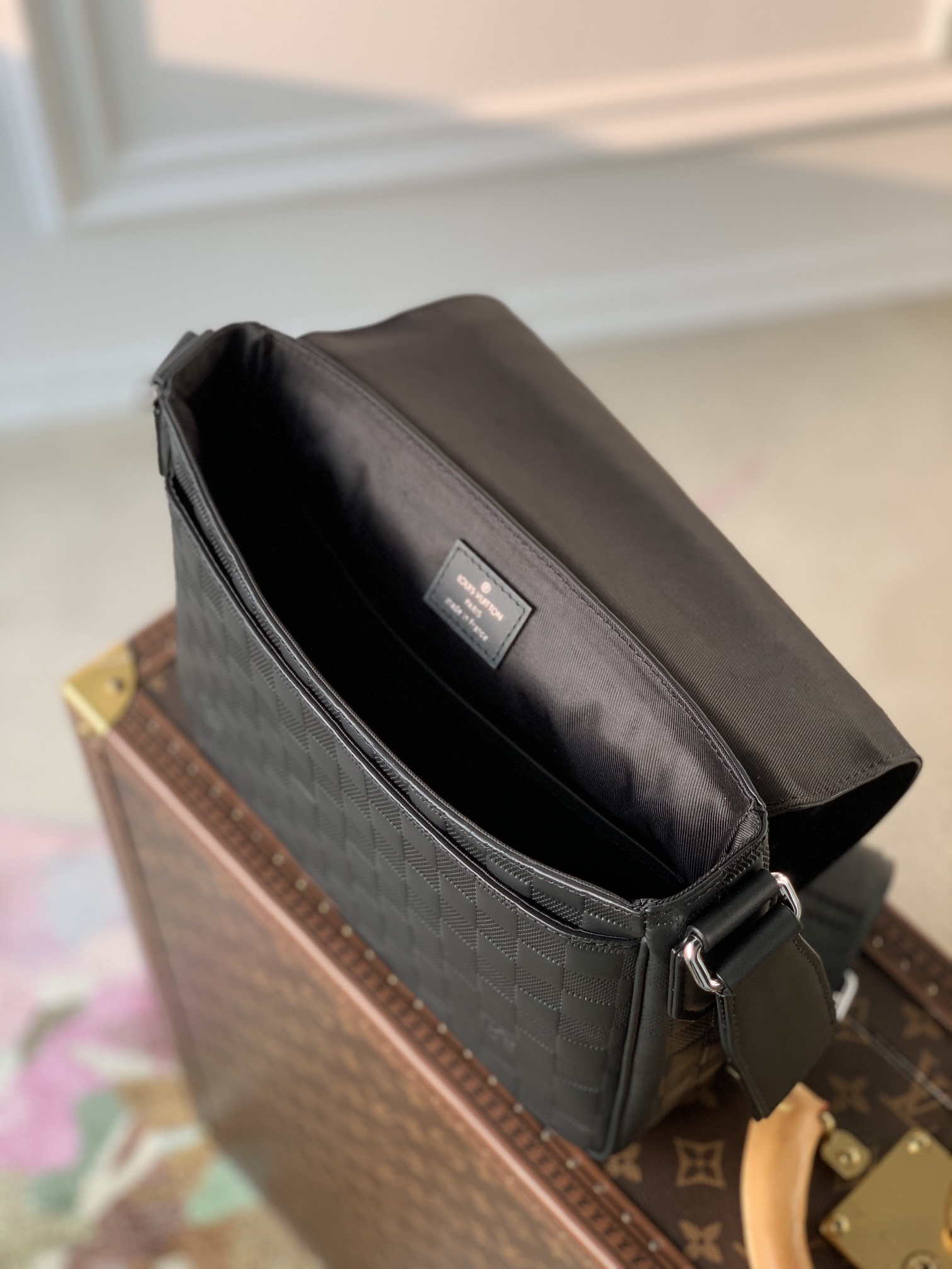 Louis Vuitton N42711 District PM Damier Black