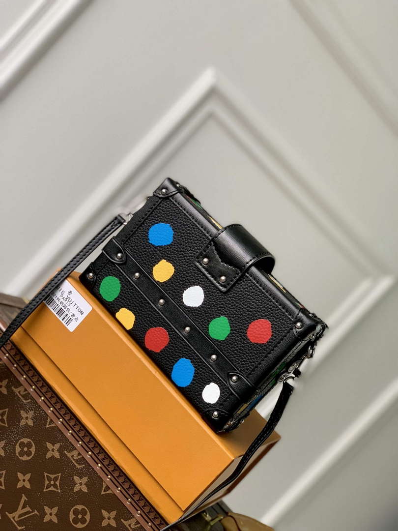 LV M21621 Louis Vuitton LV x YK Petite Malle Bag