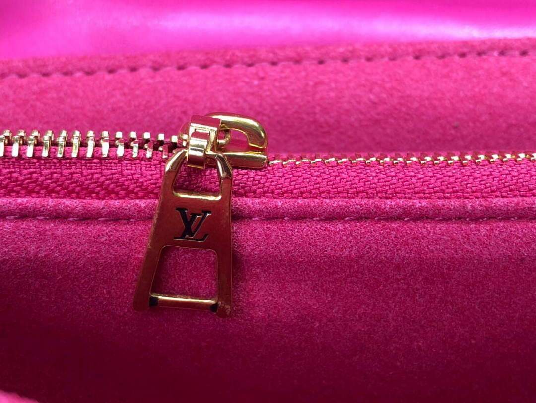 LV M58553 Louis Vuitton New Wave Chain Bag Agathe Pink M58552 M58549 M58550 M58664