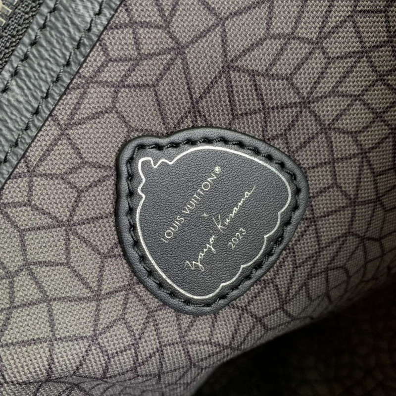 LV M46434 Louis Vuitton LV x YK Weekend Tote