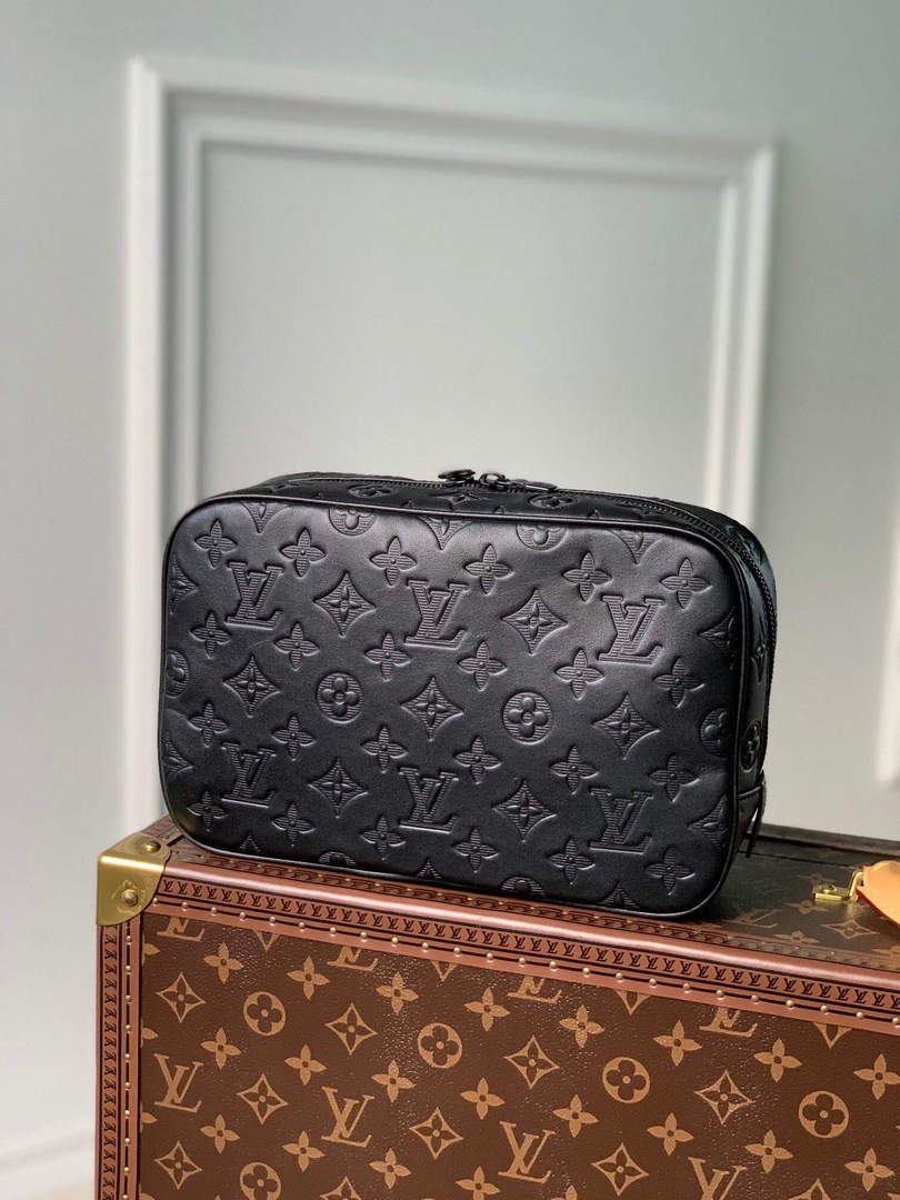 LV M68589 Louis Vuitton Trousse Toilette GM Bag Black