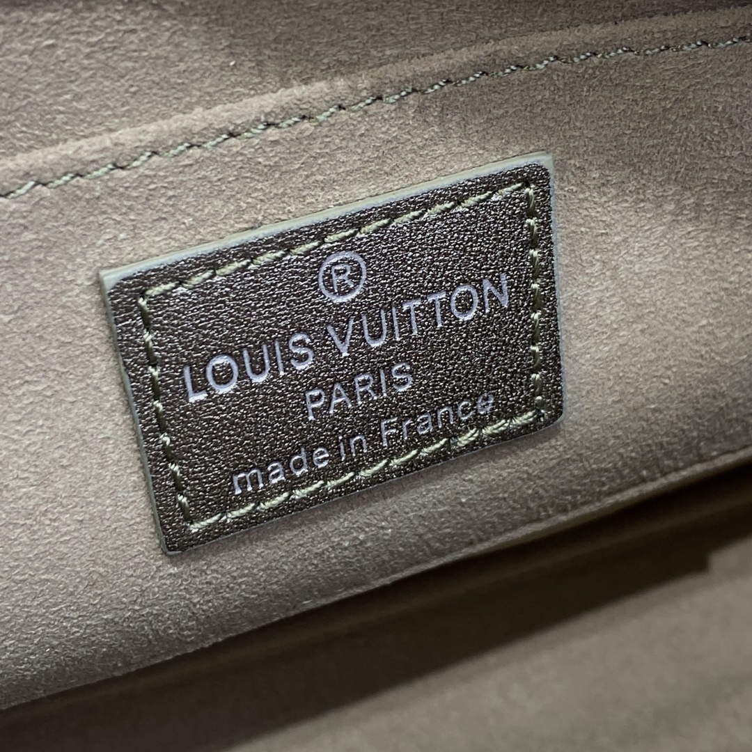 LV M81828 Louis Vuitton Lexington Pouch Bag Light gold
