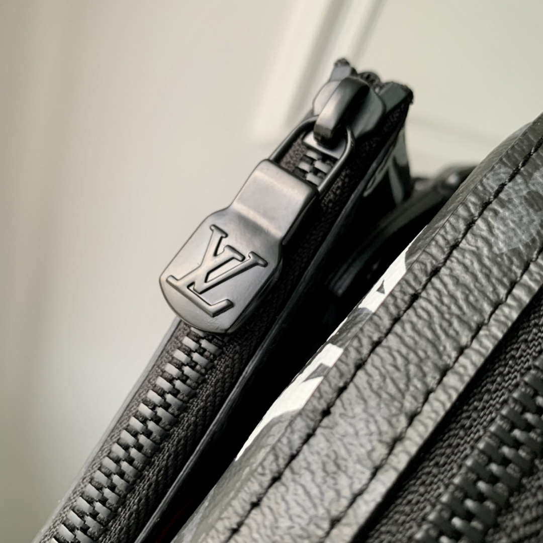 Louis Vuitton M21396 Trio Messenger Monogram LV Graffiti Orange