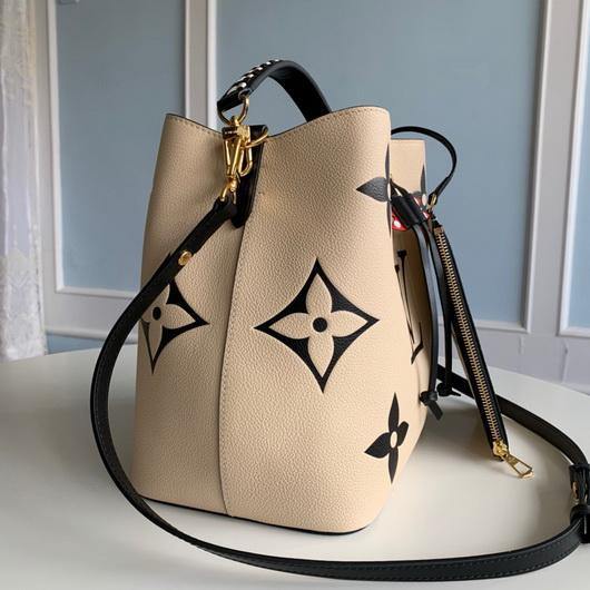 LV M56889 Louis Vuitton LV CRAFTY NONO MM M56888 Bag Cream
