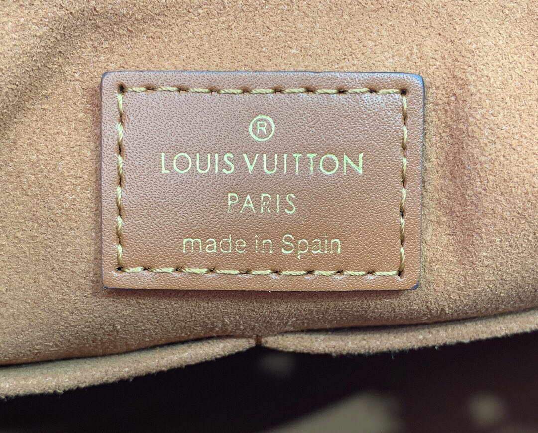 LV M44903 Louis Vuitton Soufflot MM Bag M44817 Monogram Canvas Brown