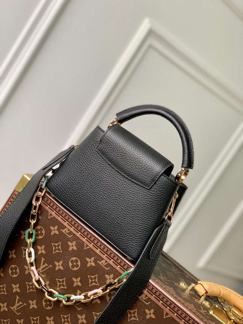 LV M21641 Louis Vuitton Capucines Mini Handbag Black