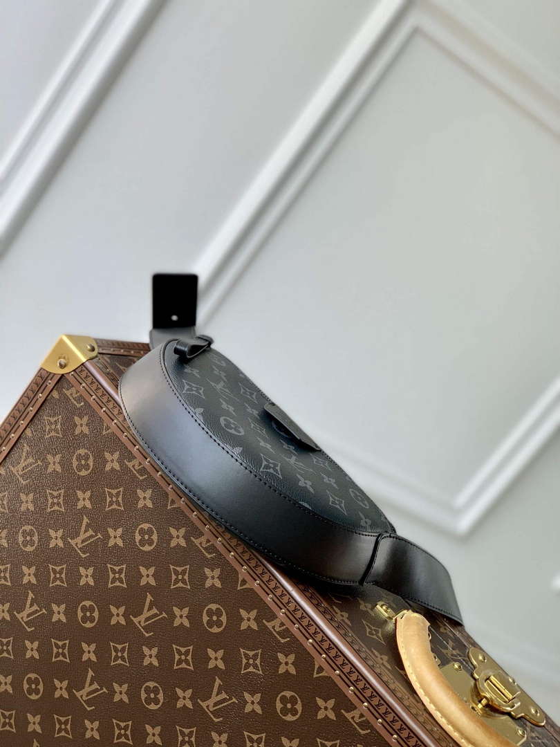 LV M23835 Louis Vuitton LV Moon Crossbody Monogram Black