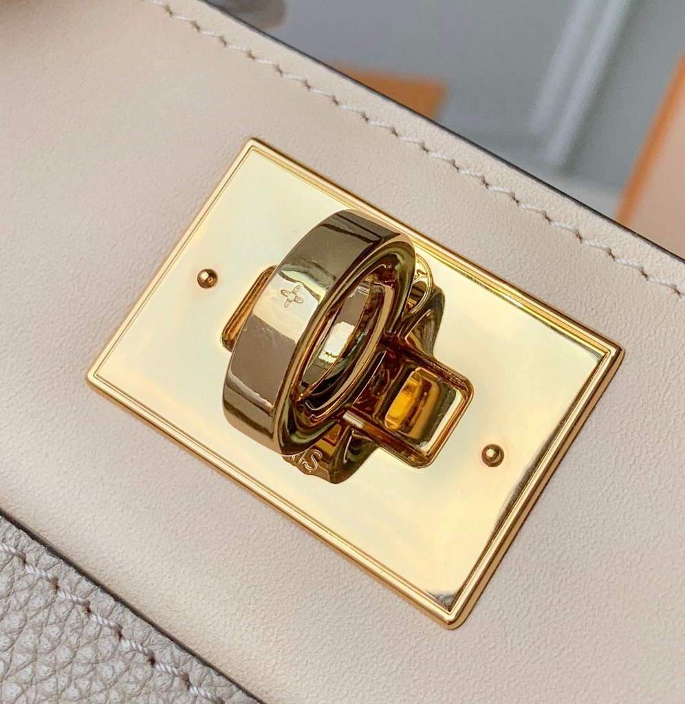 LV M53825 Louis Vuitton M53826 on My Side High end Leathers Tote bag Galet Grey