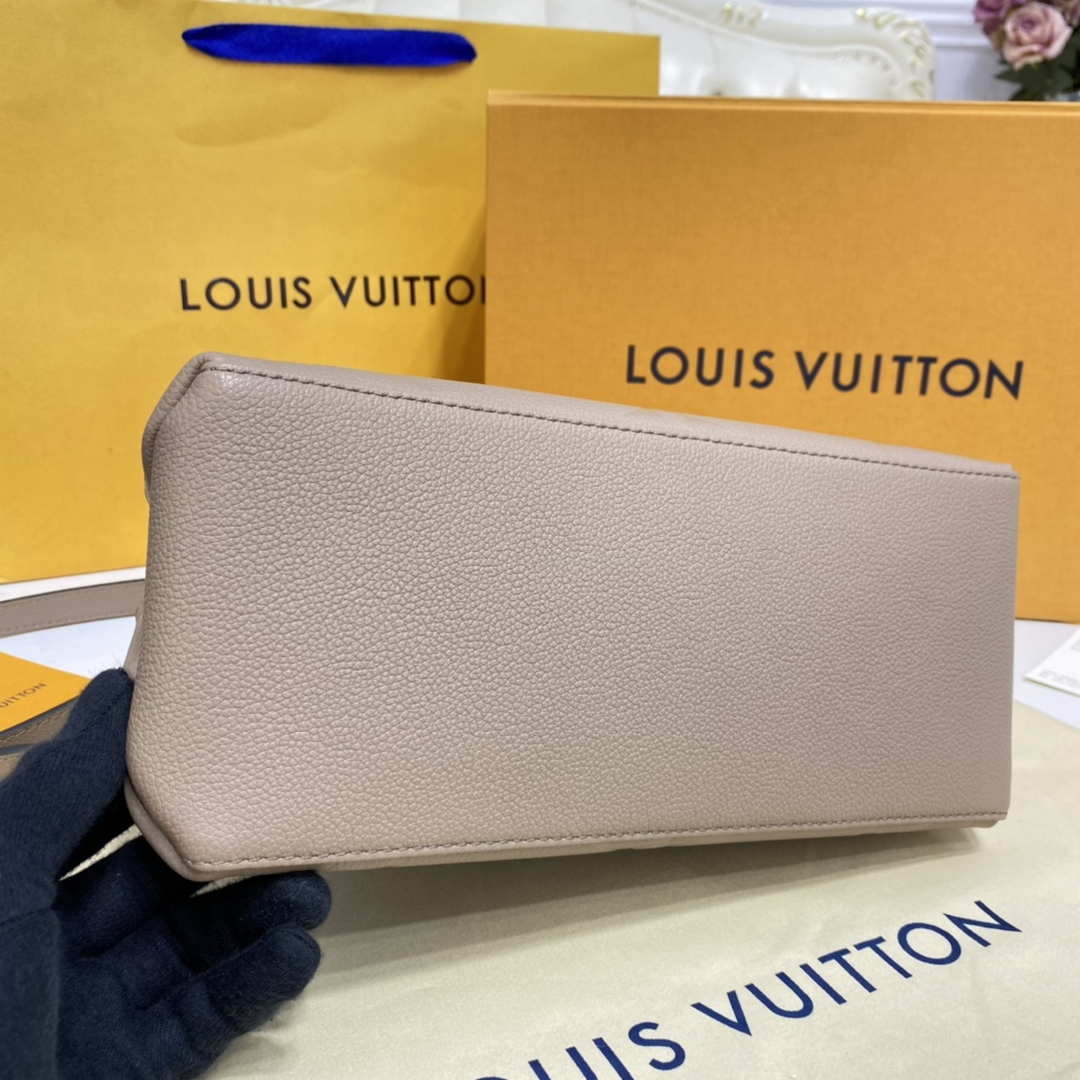 Louis Vuitton LV M58916 Petit Palais Monogram Gray leather