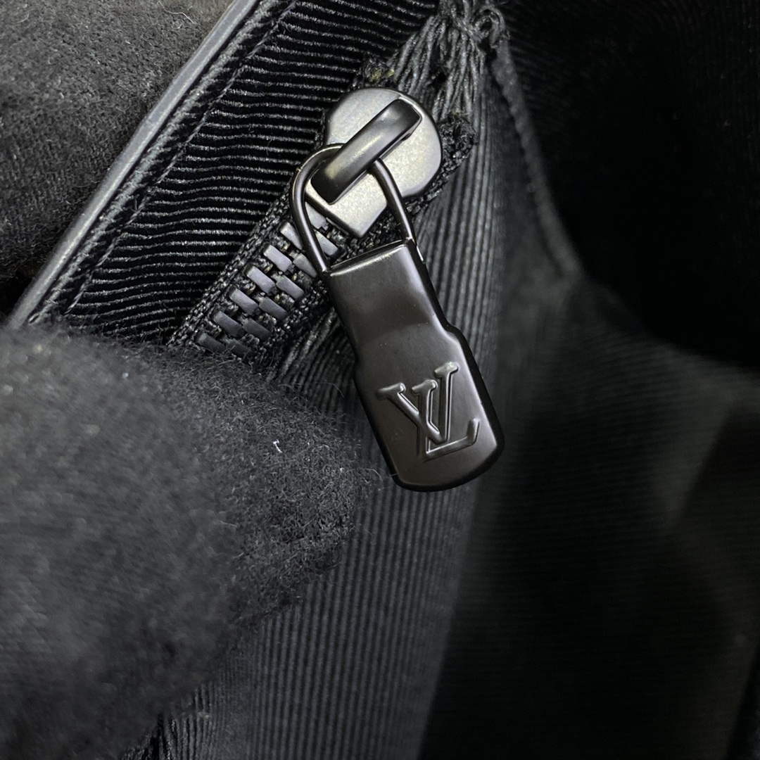 LV M82534 Louis Vuitton Steamer Wearable Wallet Radiant Sun