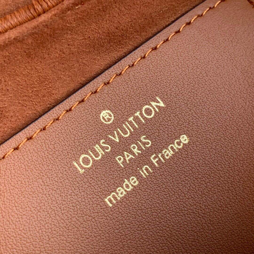 LV M57722 Louis Vuitton M57659 Twist PM Other Leather Shoulder Bag Red
