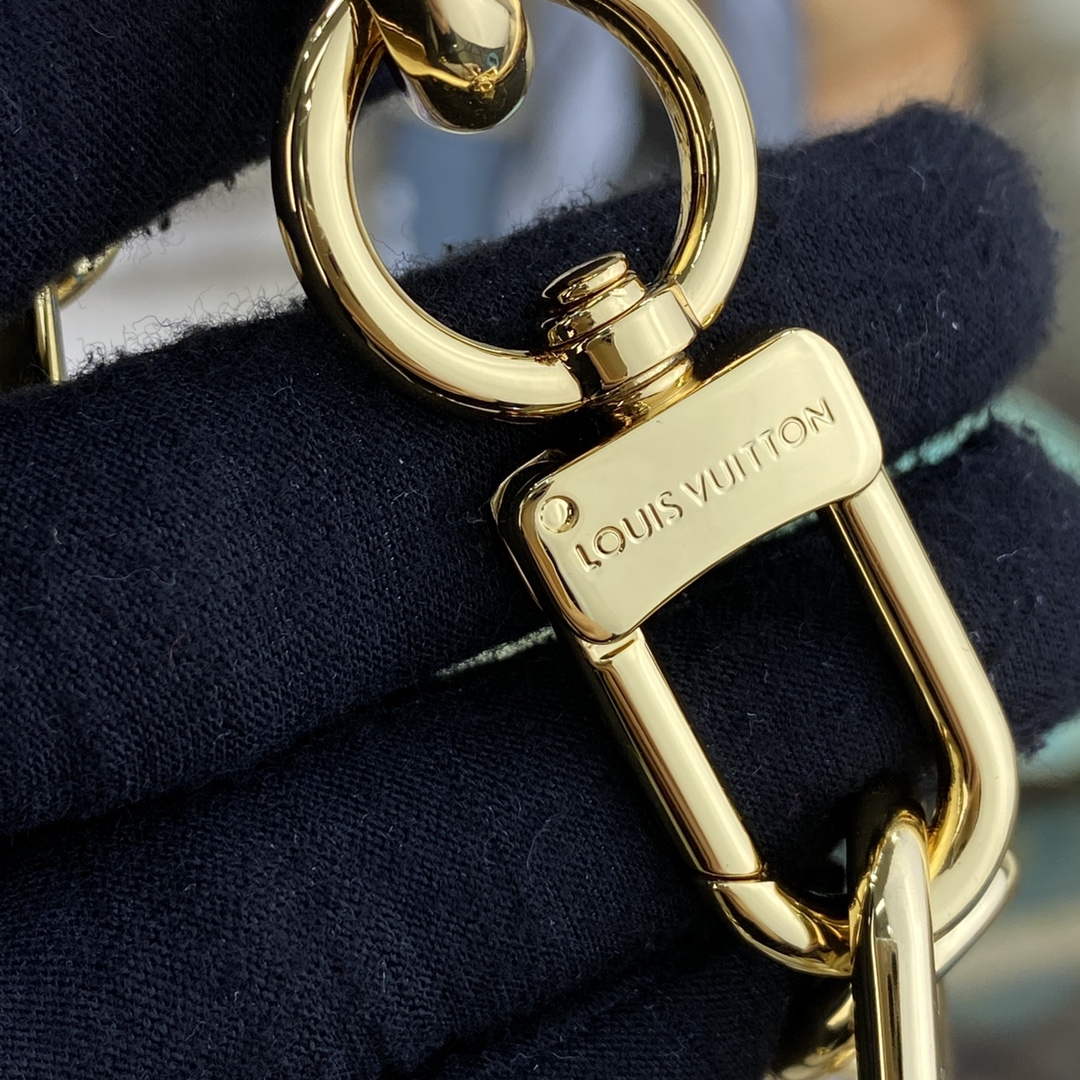 LV M22398 Louis Vuitton Coussin PM Handbag Cr��me Beige