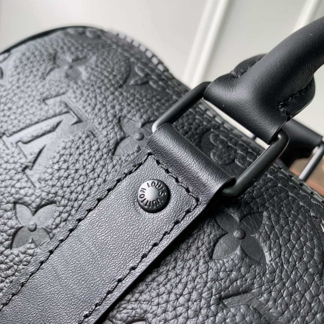 Louis Vuitton LV M20900 Keepall Bandouliere 25 Taurillon Monogram Black