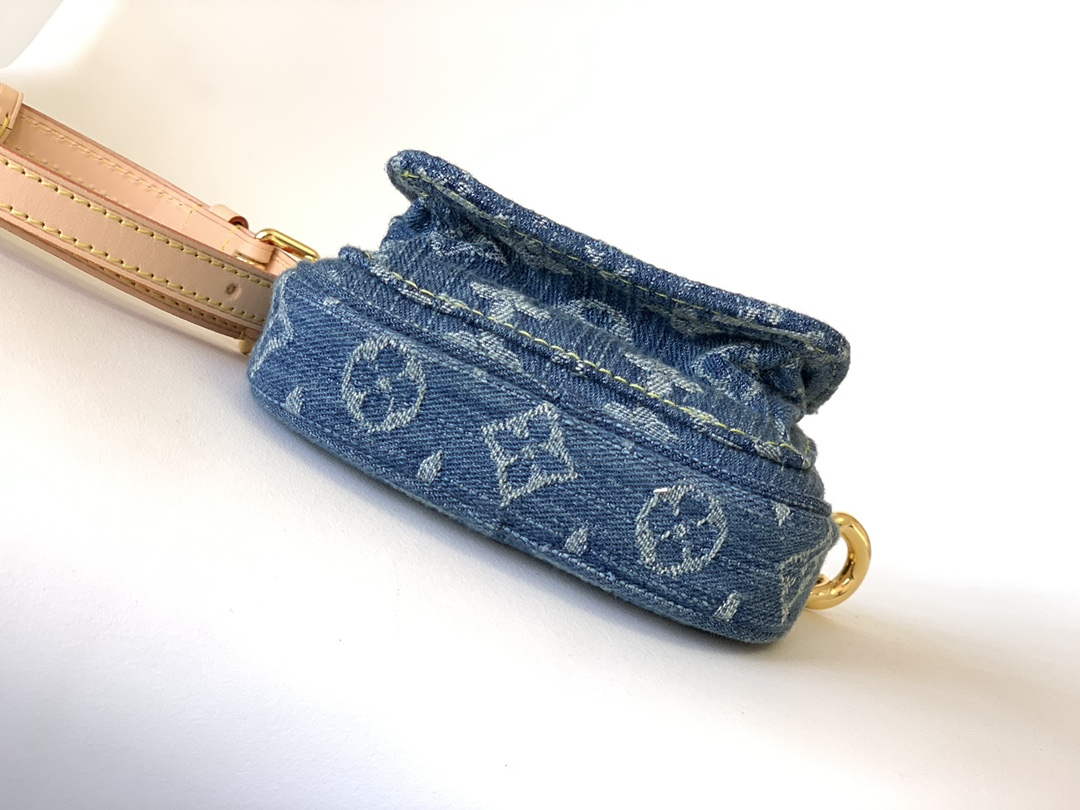 LV M82948 Louis Vuitton Fairfax Pochette Monogram Denim