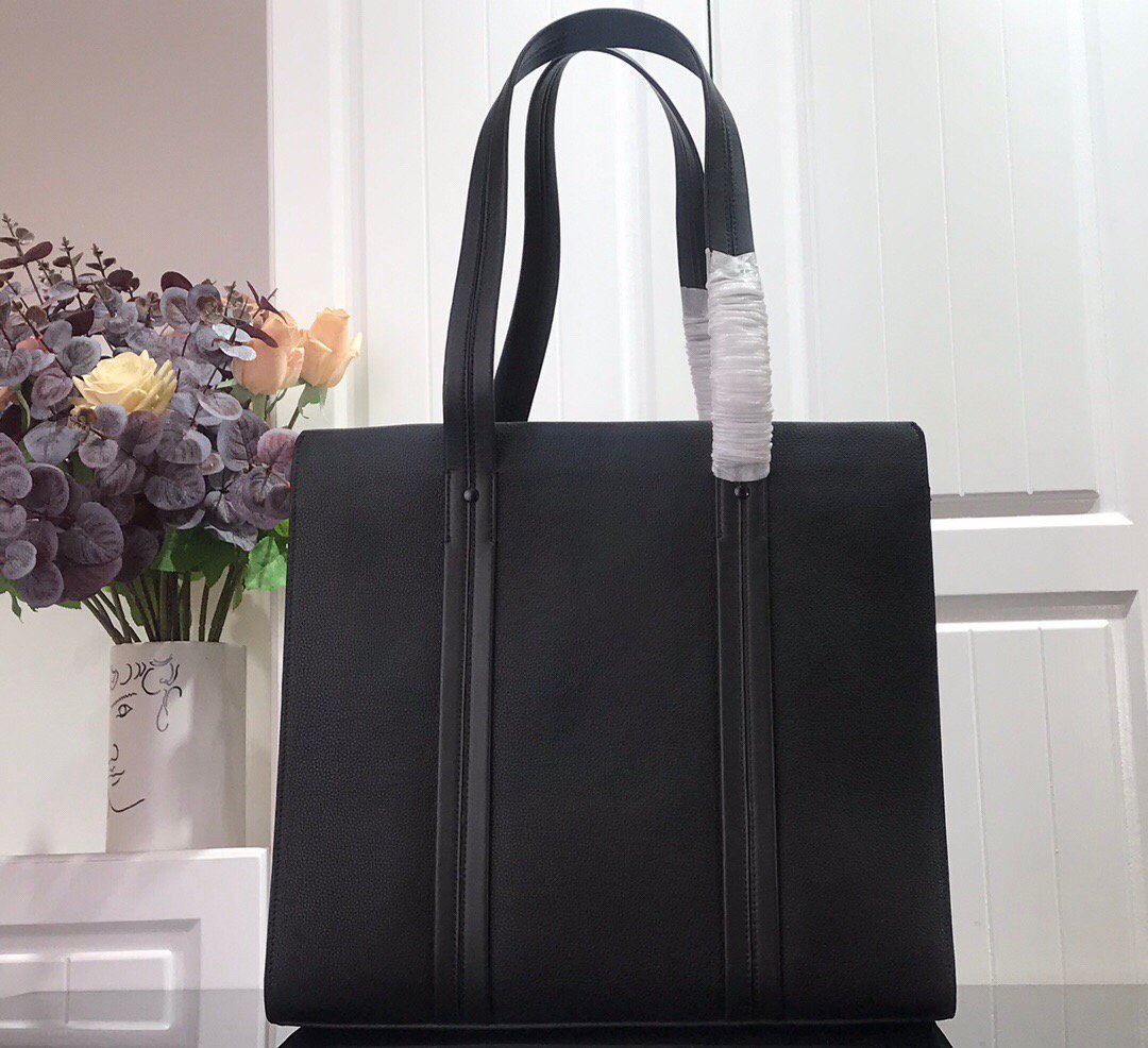 LV M57308 Louis Vuitton Tote Bag Black Grained Calf Leather