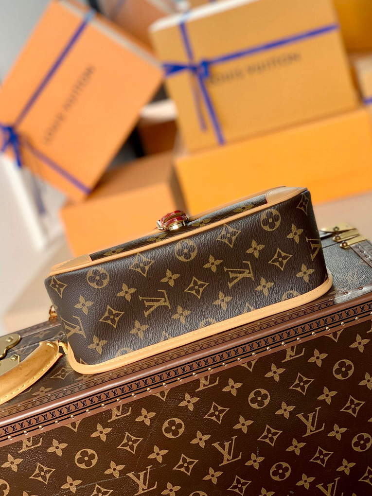 LV M46049 Louis Vuitton Diane Bag Monogram M45985