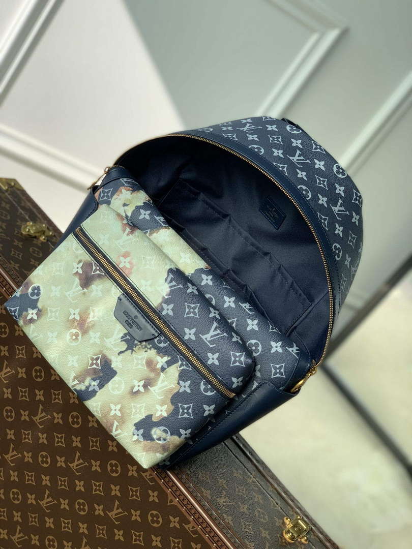 LV M46553 Louis Vuitton Discovery Backpack Bag Blue