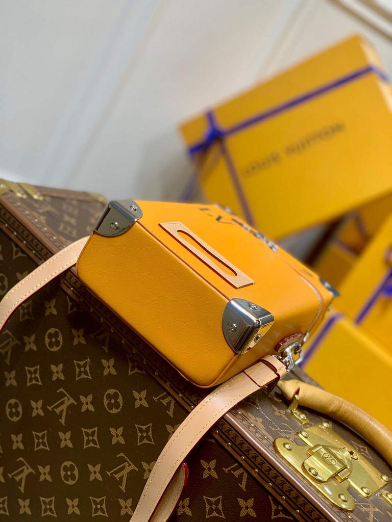 LV M59666 Louis Vuitton Vertical Box Trunk yellow